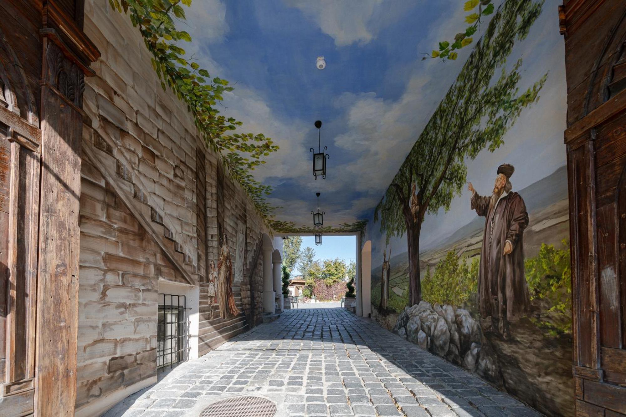 Oroszlános Borhotel Tállya Esterno foto