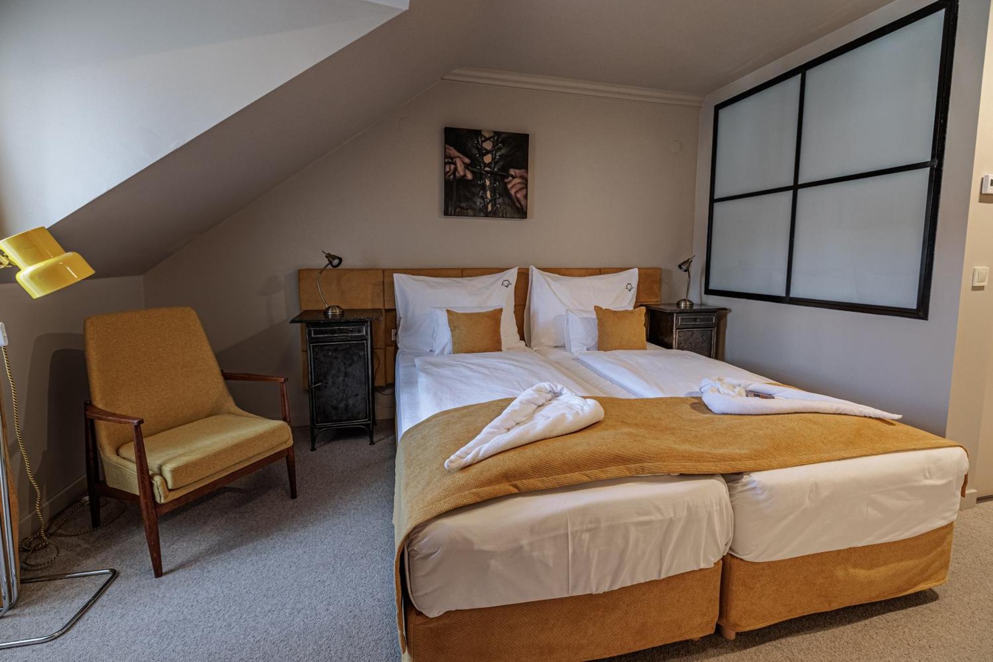 Oroszlános Borhotel Tállya Esterno foto