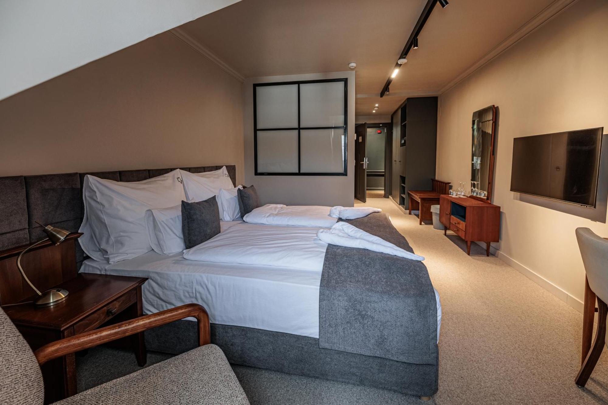 Oroszlános Borhotel Tállya Esterno foto