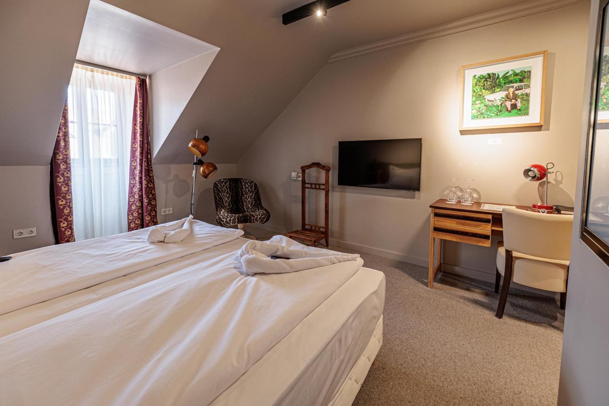 Oroszlános Borhotel Tállya Esterno foto